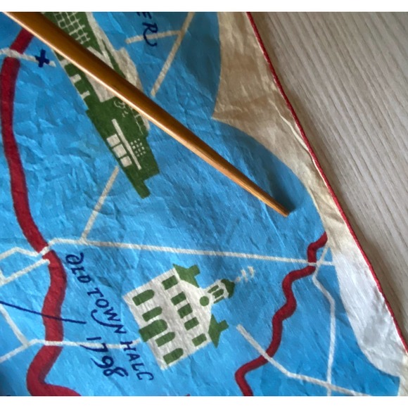 Vtg Tammis Keefe Handkerchief, Wilmington Delaware, Unusual, EUC - Picture 8 of 9